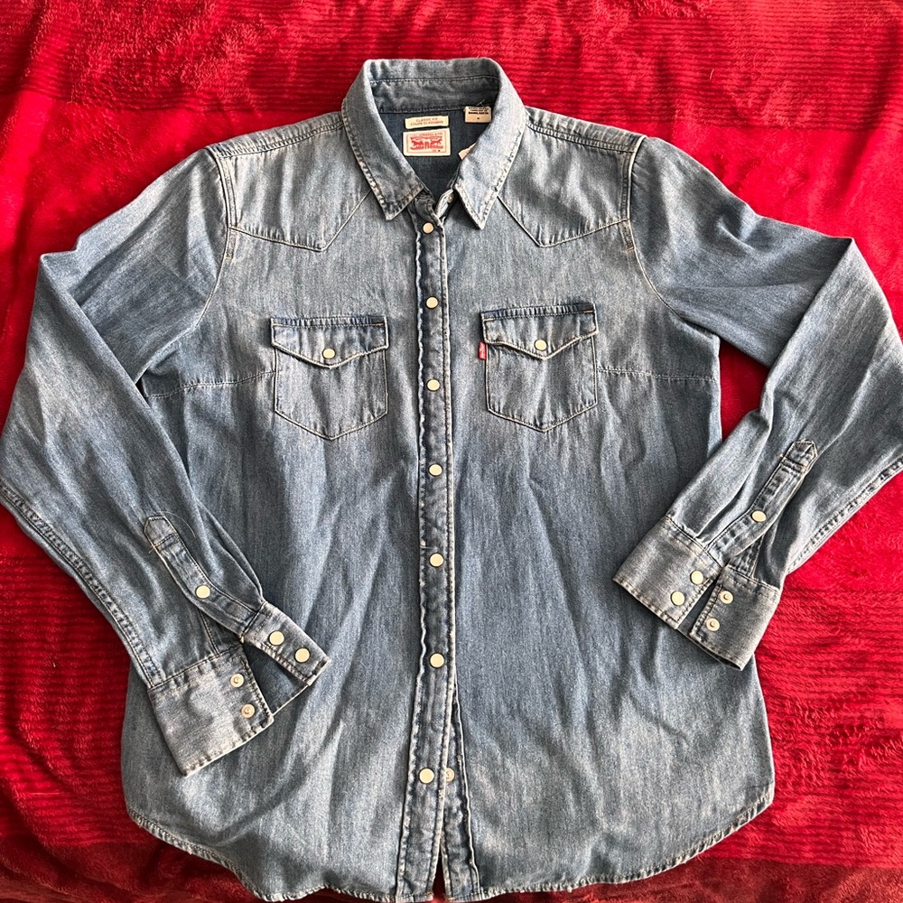 COPY - Levi’s pearl snaps